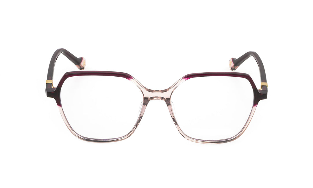 Sanna is the prescription glasses style featuring a hexagonal-shaped acetate front piece and acetate temples. The small metal cubes inserted into the temples host the monogram. The acetate glued onto the front piece is the detail that makes the difference in this colour variant.